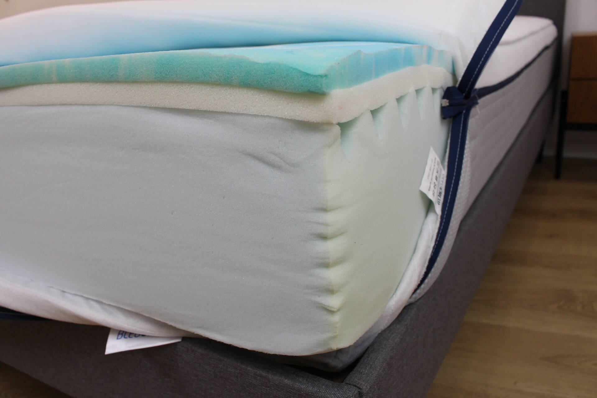 matelas bleu calin composition